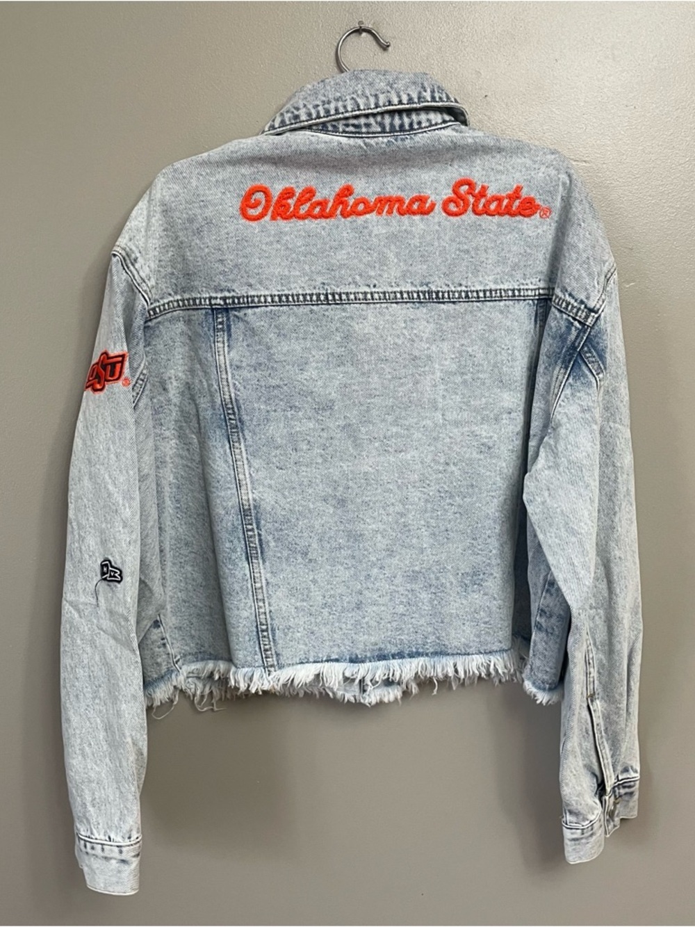HYPE & VICE women’s size XL Oklahoma
State Denim Jacket Cowboys Trucker